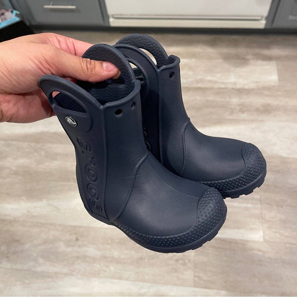 CROCS Kids Navy Blue Handle Rain & Snow Boots